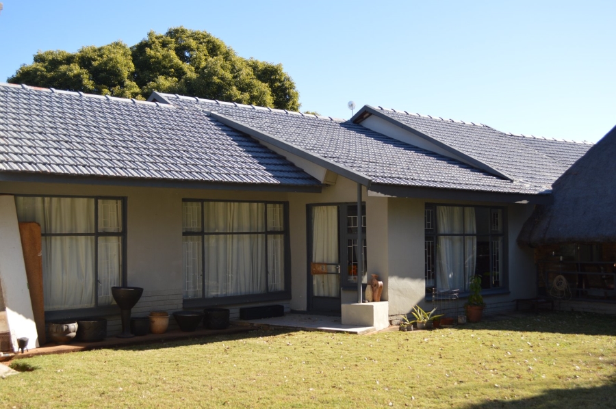 4 Bedroom Property for Sale in Wilkoppies North West